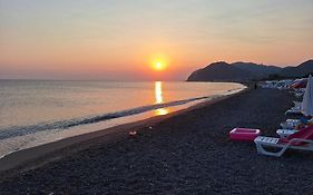 Patti Beach Resort